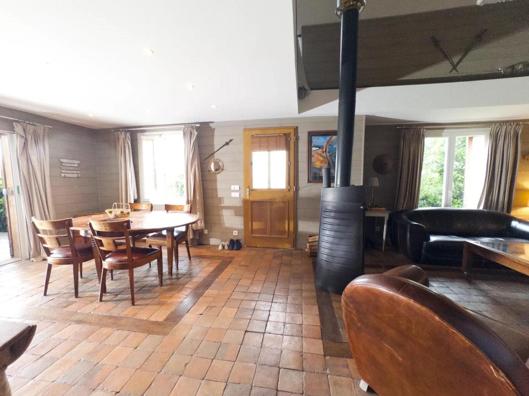 Chalet Chaleureux A Marigny-L'Eglise Avec Vue Sur Lac Et Montagne Eksteriør billede